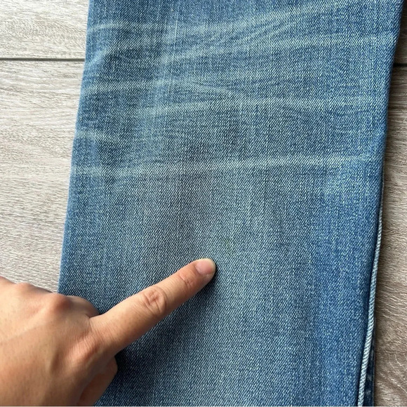 Guess Slim Straight  Distressed Jeans - Picture 16 of 16